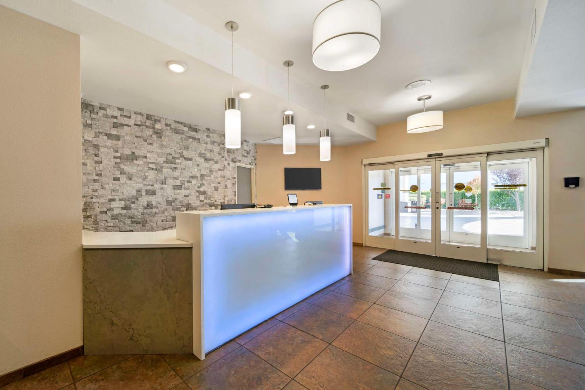 Best Western Crater Lake Highway White City/Medford Buitenkant foto